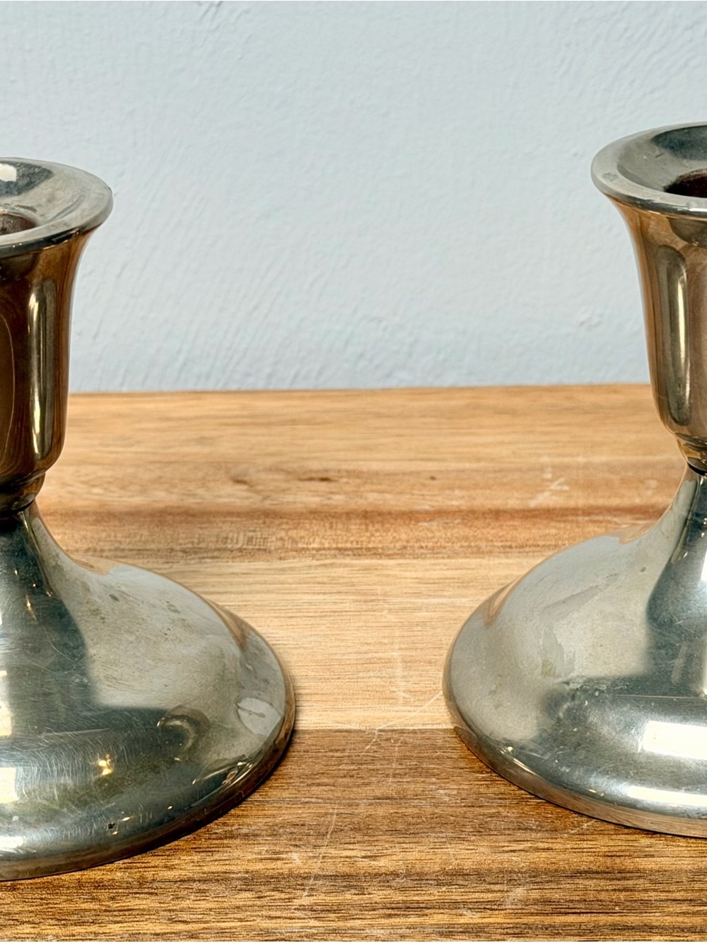 Vintage Wm. A. Rogers Silverplate Candlestick Holders, Pair, Mid Century - Picture 12 of 14